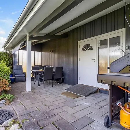 Holiday home Aameek - 100m From The Sea By Interhome Fakse Ladeplads